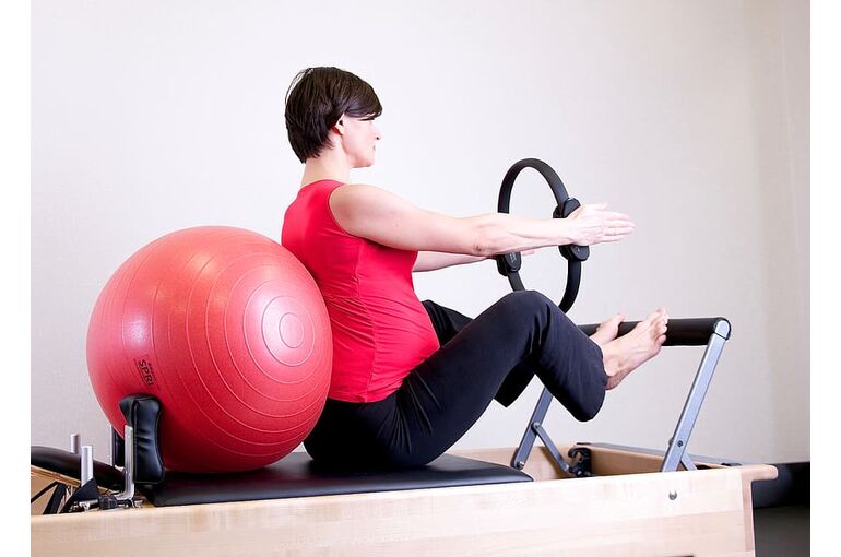 active-adult-aerobics-ball