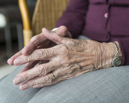 hand-hands-old-old-age