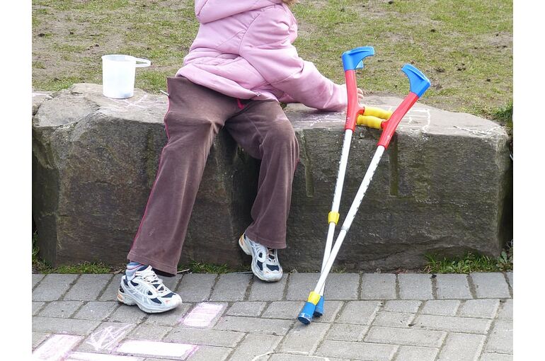 disability-rehabilitation-mobility-problems-lame