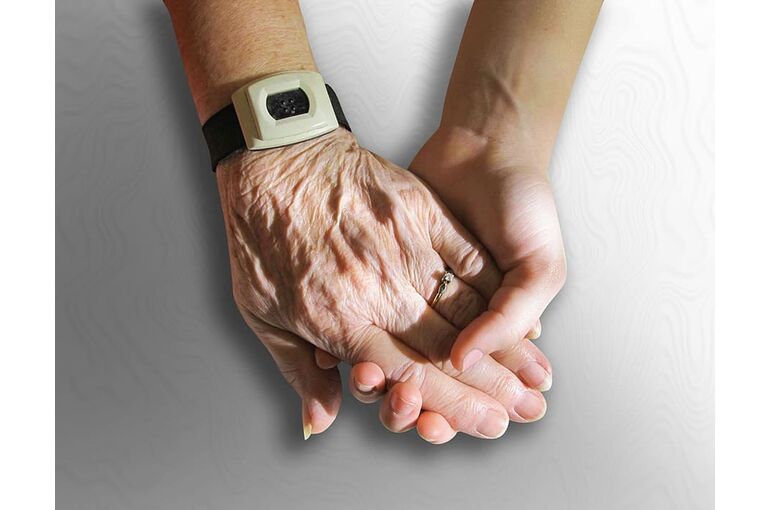 hands-old-young-holding