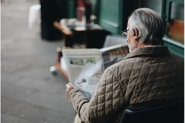 elderly-elderly-man-man-newspaper